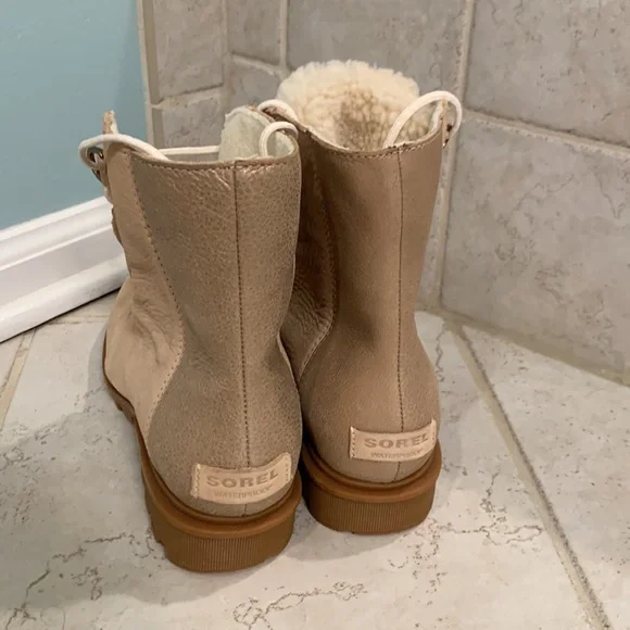 New Sorel tan winter boots - Picture 3 of 7